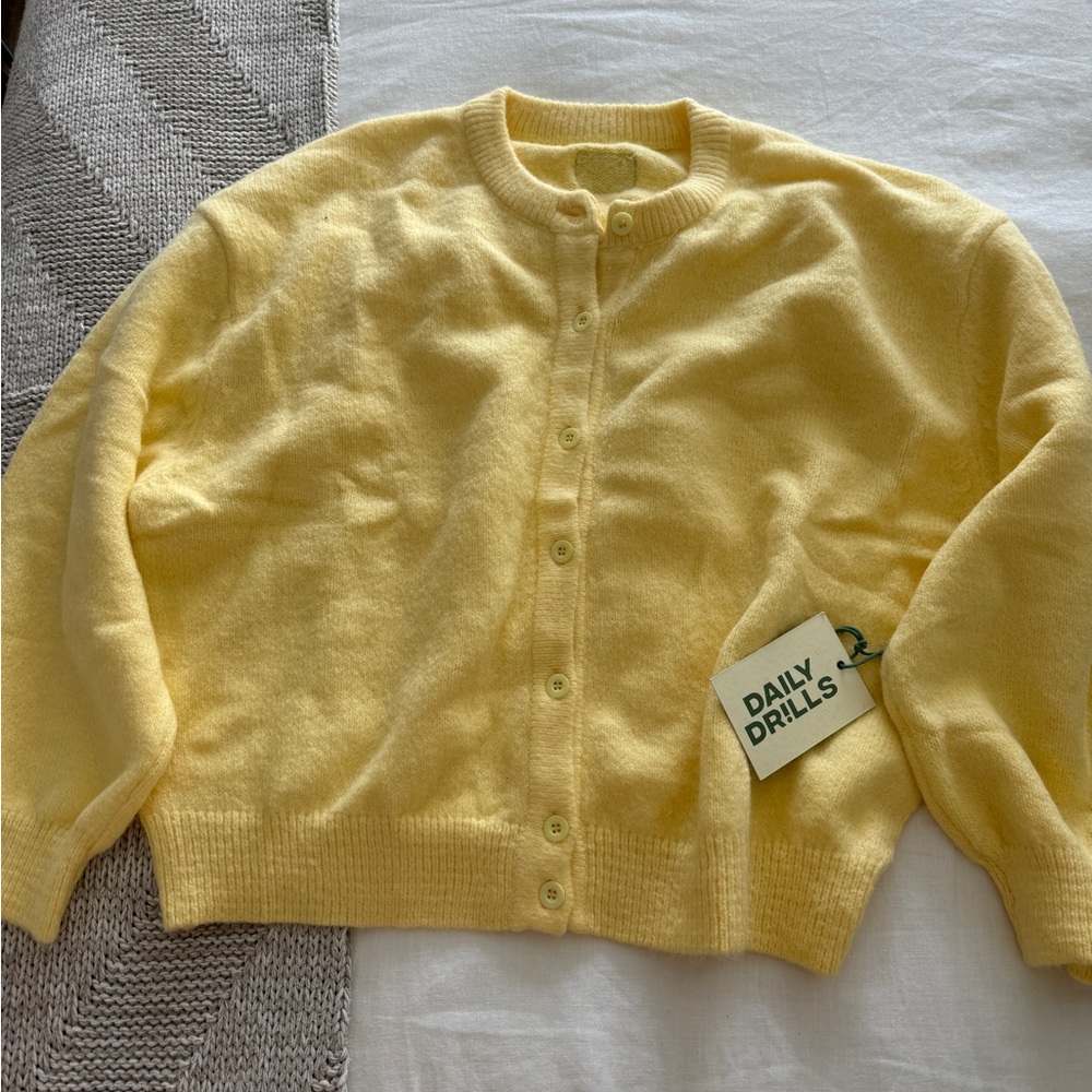 Daily Drills butter button up sweater Brand New size M/L